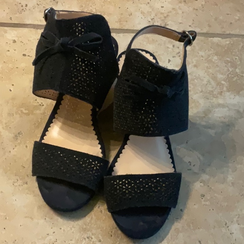 Crown & Ivy Navy Sandals